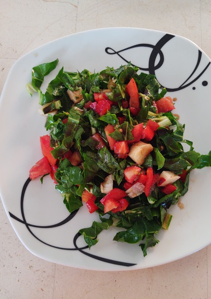 Una foto de Ensalada de acelgas