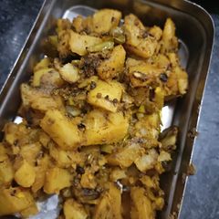 A picture of Aloo shimla.