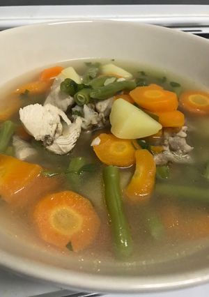 Foto resep Sup Ayam simple maknyuss