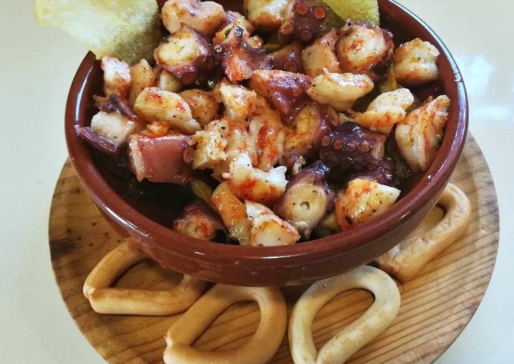 Pulpo con langostinos a feira