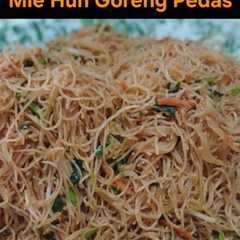 A picture of 103. Mie Hun Goreng Pedas.