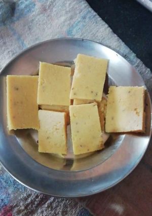 बेसन पितोड (Besan Pitod recipe in Hindi) रेसिपी मुख्य फोटो