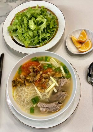 Hình của món Bún nghêu lụa sườn.