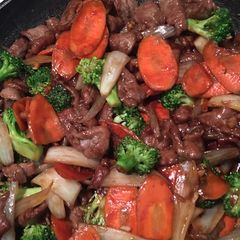 A picture of Beef and Broccoli.