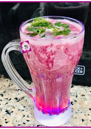 A picture of Red grapes juice.