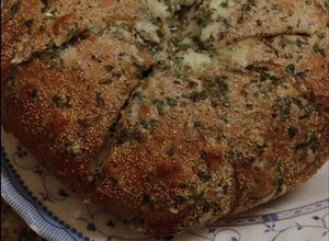 صورة لوصفة خبز الثوم والجبن والزبدة 🧈🍞🧀