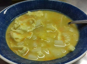 Una foto de Sopa de tortilla, receta paisa