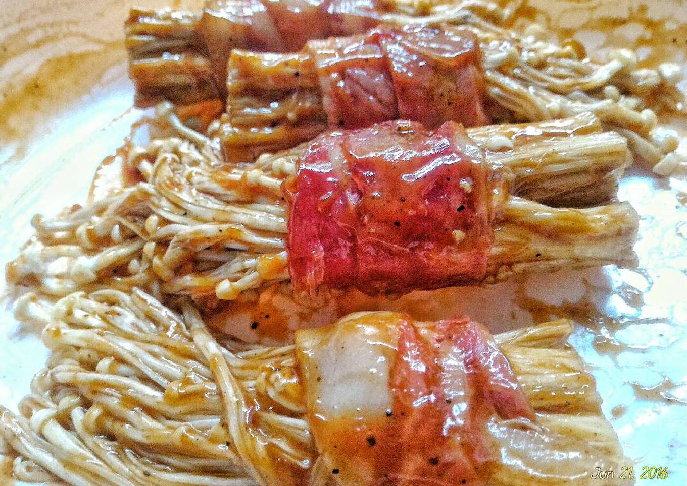 Enoki gulung bacon