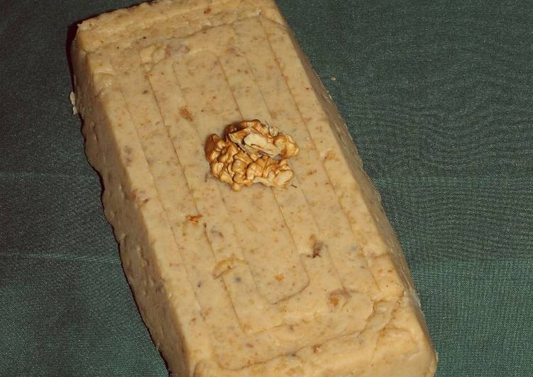 Turrón de nata y nueces