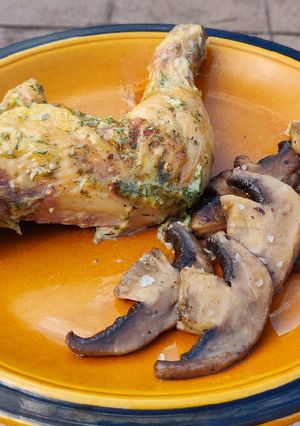 A picture of Lemon and herbs chicken leg.