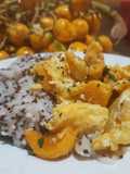 Arroz con quiona y huevo con pixbae