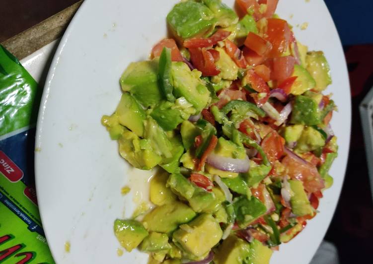 Ensalada de aguacate o guacamole