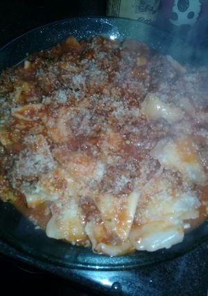 Una foto de Ravioles Con Salsa Bolognesa. 😙