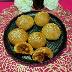 A picture of Stuffed Chicken Bun.