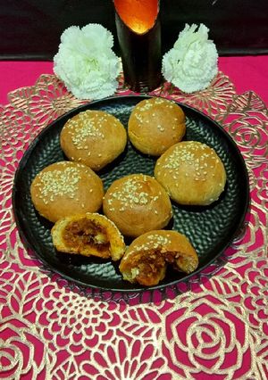 A picture of Stuffed Chicken Bun.