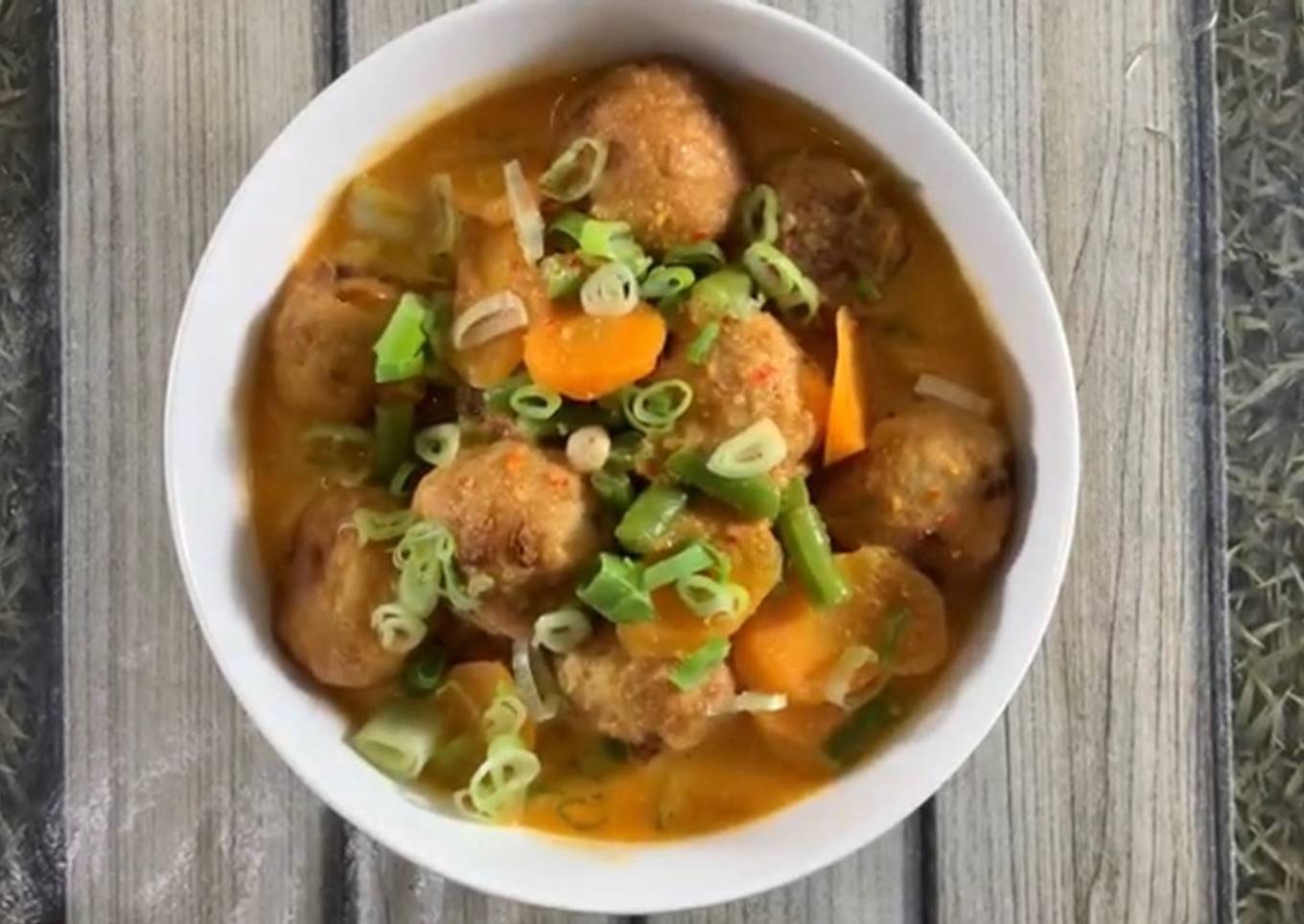 Opor Tahu Bulat