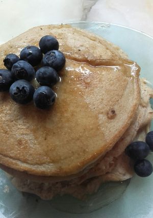 Una foto de Hotcakes de avena veganos♡