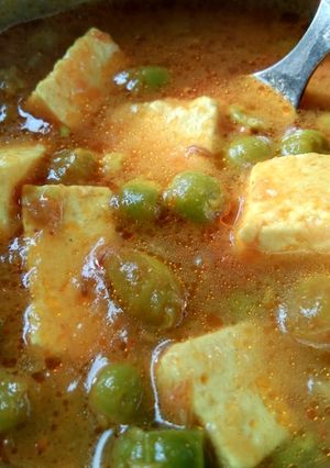 A picture of Matar paneer veg.