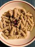 Fusilli con guanciale e crema pistacchi e noci