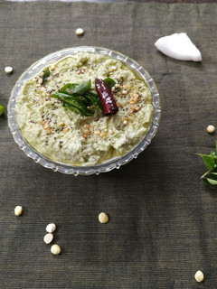 નાળિયેર ની ચટણી (Coconut Chutney Recipe in Gujarati) રેસીપી મુખ્ય ફોટો