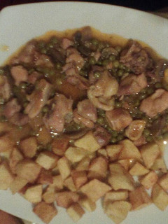 Una foto de Pollo en salsa