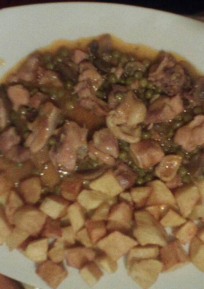 Una foto de Pollo en salsa