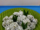 Klepon daun pandan asli