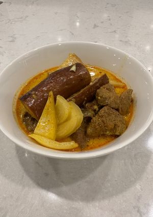 Hình của món Cà ri dê.