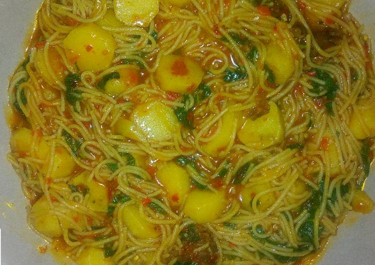 Recipe of Perfect Spaghetti jollof with Irish potatoes