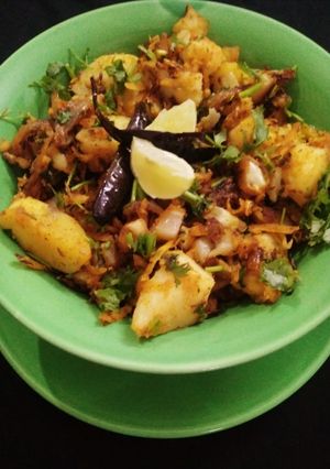 A picture of Gujarati Cabbage with coconut & potato.