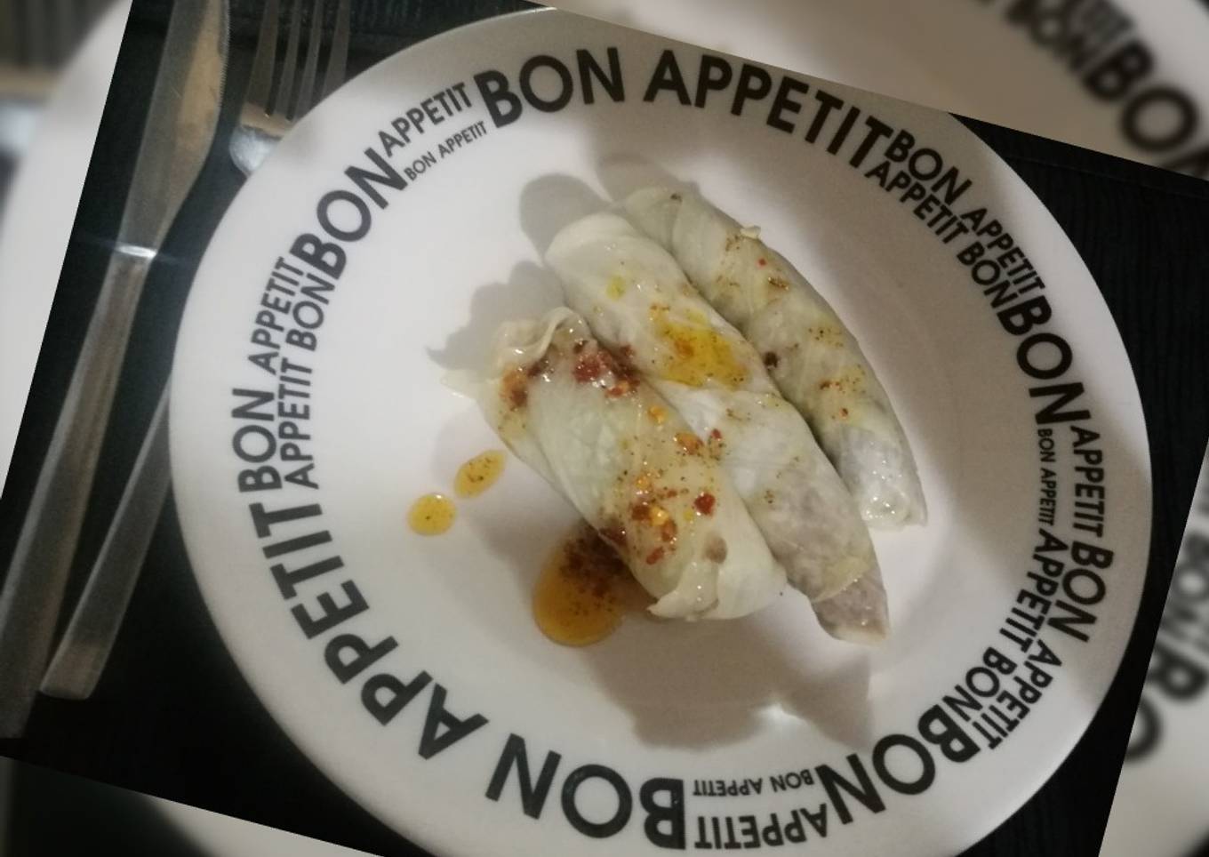 Niños envueltos en hoja de repollo