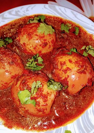 লালে ঝালে ডিম্বো (lale jhale dimbo recipe in Bengali) রেসিপির প্রধান ছবি