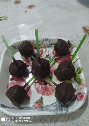 ચોકલૅટ લોલીપોપ(Chocolate Lolipop Recipe in Gujarati) રેસીપી મુખ્ય ફોટો