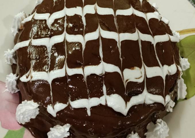 Recipe of Perfect Chocolate Cake with biscuits