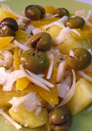 Una foto de Ensalada malagueña de bacalao y naranjas