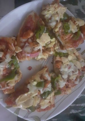 A picture of Chicken pizza.