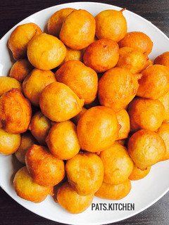 A picture of Nigerian Puff puff.