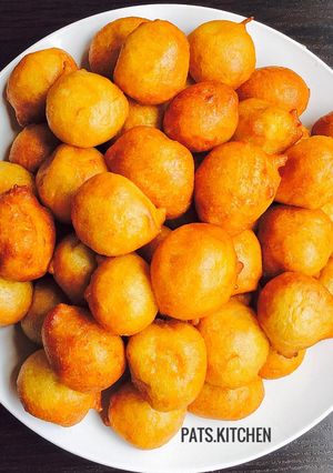 A picture of Nigerian Puff puff.