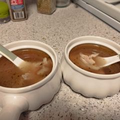 A picture of Chicken broth.