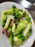 Rau mầm đá xào thịt nạc