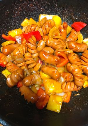 Hình của món Xúc xích xào rau củ.
