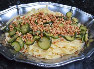 Une photo de Spaghettis aux courgettes et pignons de pin (IG bas)