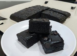 Foto resep Anabolic Sweet Potato Fudgy Brownies | Low Calorie, High Protein, Sugar Free