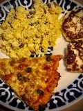 Coliflor: cous cous falso con manzana y zanahorias, base de pizza & tortitas con queso fresco