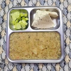 A picture of Vegetable Masala Khichdi.