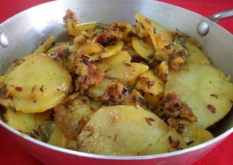 How to Make Tasty Potato Chips Stir Fry | Easy Recipe For One