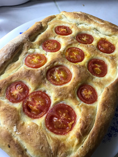Una foto de Focaccia rellena 🍅