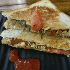 A picture of Leftover Aloo Sandwich.