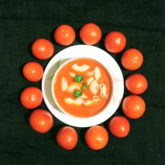 A picture of Rich Tomato Soup.