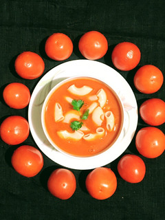 A picture of Rich Tomato Soup.